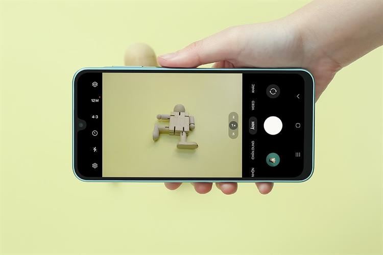 samsung-galaxy-a16-5g-xanh-11-638688440667679824-750x500