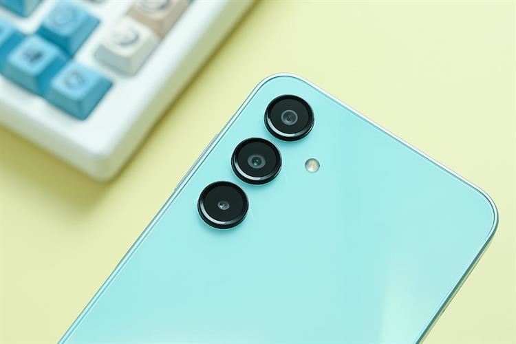 samsung-galaxy-a16-5g-xanh-6-638688440633359795-750x500