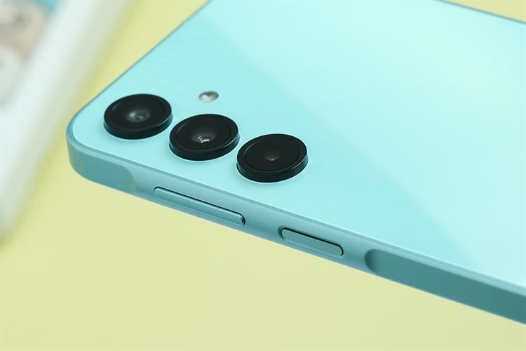 samsung-galaxy-a16-5g-xanh-7-638688440640349424-750x500