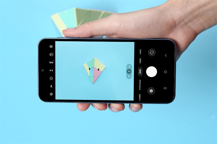 samsung-galaxy-a25-5g-xanh-11-750x500