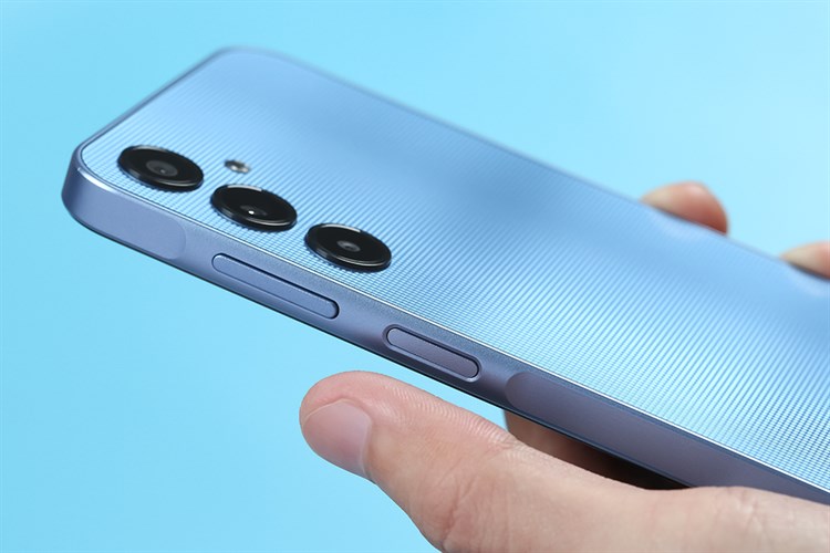 samsung-galaxy-a25-5g-xanh-12-750x500