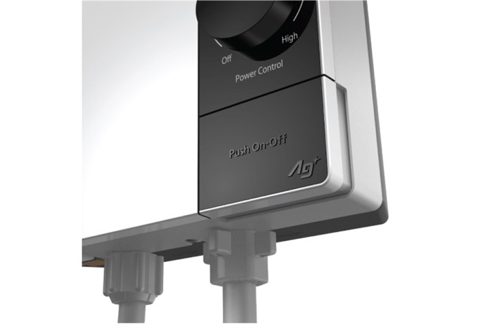 truc-tiep-panasonic-4500w-dh-4up1vw-3-700x467